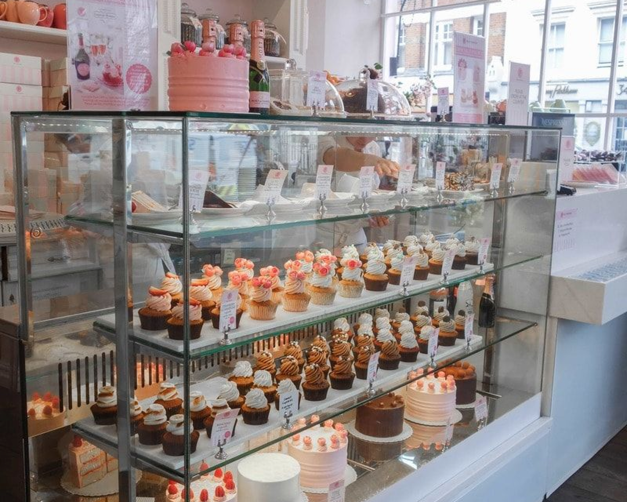 Sweet Bakery - Tiệm bánh ngọt
